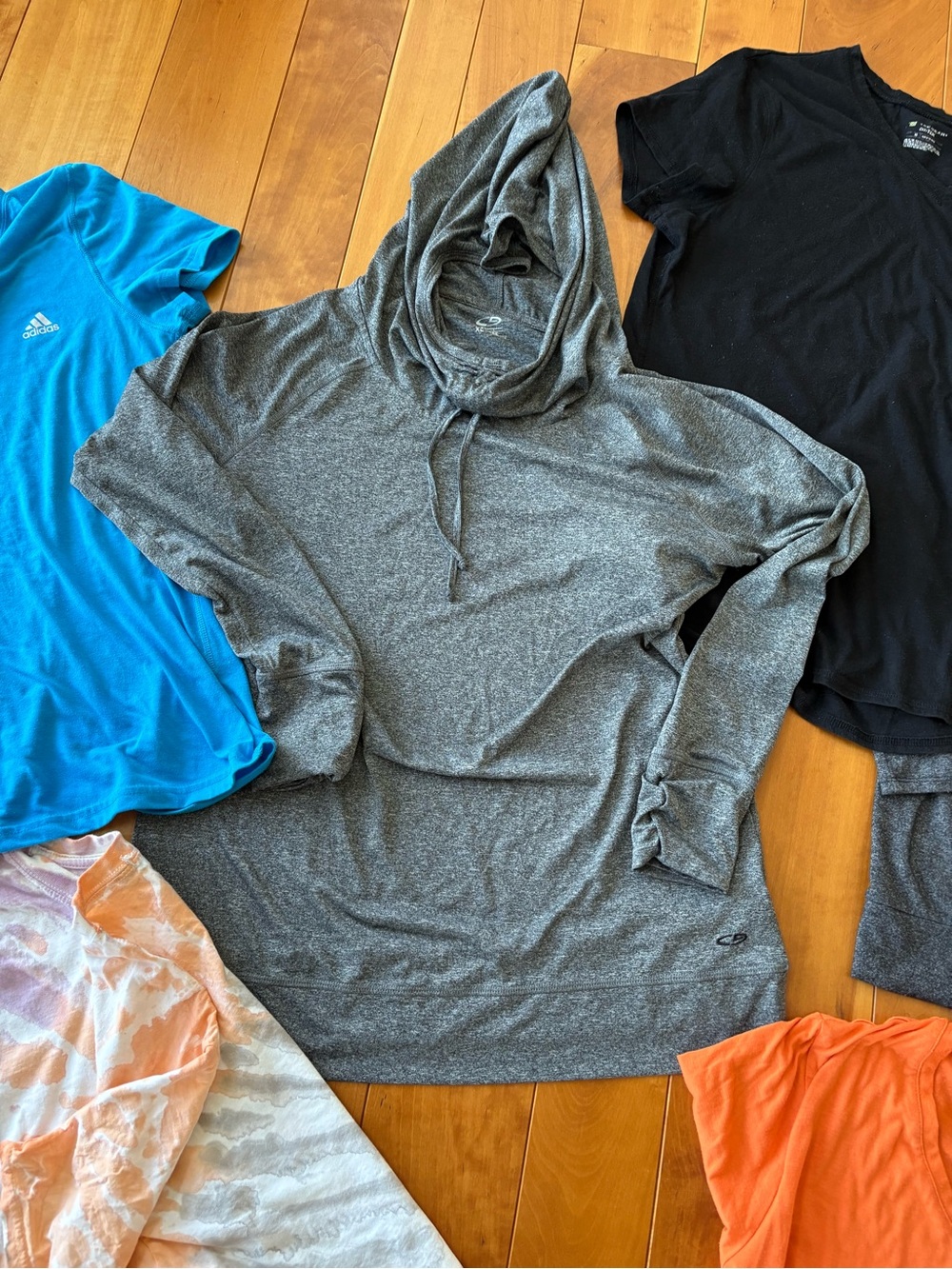 Lot XL Short Sleeve Tees and 2 LightHoodies - Tie Dye, Black, Gray, Blue, Orange - Picture 9 of 16